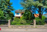 Exklusive Architektenvilla auf außergewöhnlichem Eigengrund in begehrter Grünlage am Laaer Berg