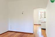 Herrliche Altbau-Wohnung: 4,5 Zimmer mit Loggia und Gartenanteil