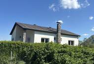 Charmantes 4 Zimmer-Einfamilienhaus mit Garten, Balkon & Garagen