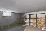 Großzügiges Ein- bzw. Zweifamilienhaus mit großem Garten und Garage