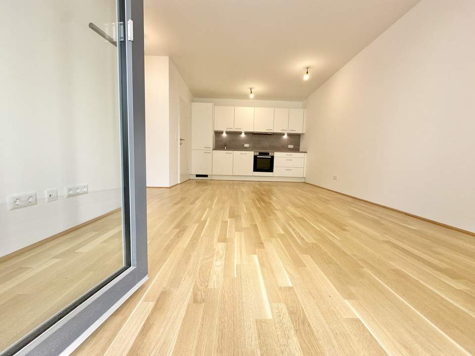 Hier müssen Sie schnell sein - AB SOFORT BEZIEHBAR! Tolle 3 Zimmerwohnung + Terrasse/Garten! Absolute Ruhelage - Tokiostraße!