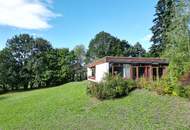 ARCHITEKTUR TRIFFT NATUR - BUNGALOW MITTEN IN DER NATUR UND GUTER INFRASTRUKUR