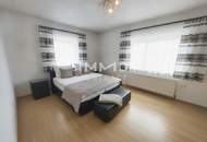 Flexibel nutzbares Wohhhaus mit getrennten Eingängen - ideal für große Familien oder Wohnung & Arbeiten