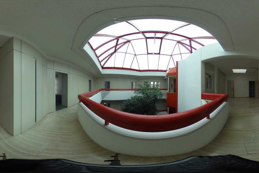 "Geräumige Büroflächen!"