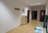 Einzelbüro mit ca. 22m² im 1. OG eines historischen Gebäudes!