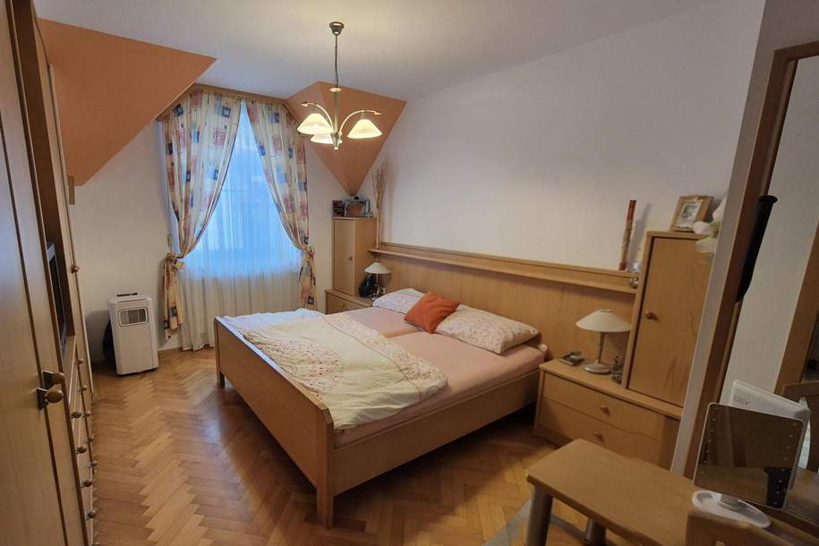 TRAUMHAFTE EIGENTUMSWOHNUNG INKL. TIEFGARAGENSTELLPLATZ, Wohnung-kauf, 225.000,€, 3710 Hollabrunn