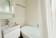 1180! Loftiges, wunderbar sonniges 2-Zimmer DG mit Terrasse Nähe Kutschkermarkt!