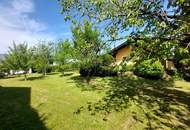 Wochenendglück auf großem Grundstück mit Pool und in Seenähe!