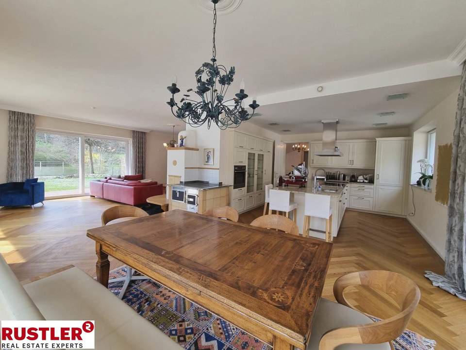 Gedersberg: Moderne und attraktive Villa!