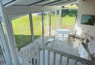 Kreative Villa mit Wintergarten und Nebengebäude