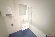 PROVISIONSFREI - SANIERT - ERSTBEZUG: eine sehr gut angelegte und helle 2-Zimmerwohnung im Dachgeschoss mit Eigengarten und zusätzlichen GOODIES!