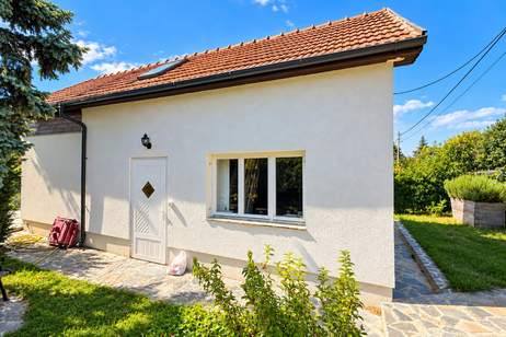 GROSSES KLEINGARTENGRUNDSTÜCK im Grünen I saniertes Sommerhäuschen mit Fernblick & Edelstahl-Pool I schöner Weitblick I direkt bei der U-Bahn I gepflegter Garten, Haus-kauf, 389.000,€, 1100 Wien 10., Favoriten