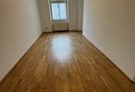 Einziehen oder vermieten: Sanierte 2-Zimmer-Wohnung