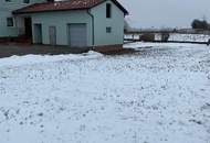 Großes Grundstück und ein Haus mit Keller!