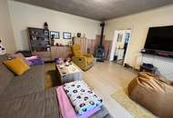 Vielseitiges sanierungsbedürftiges Wohnhaus mit 2 Wohneinheiten auf großem Grundstück!