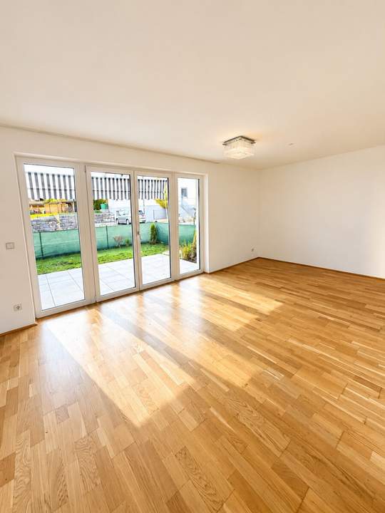 Schöne 2 Zimmerwohnung mit eigenem Garten