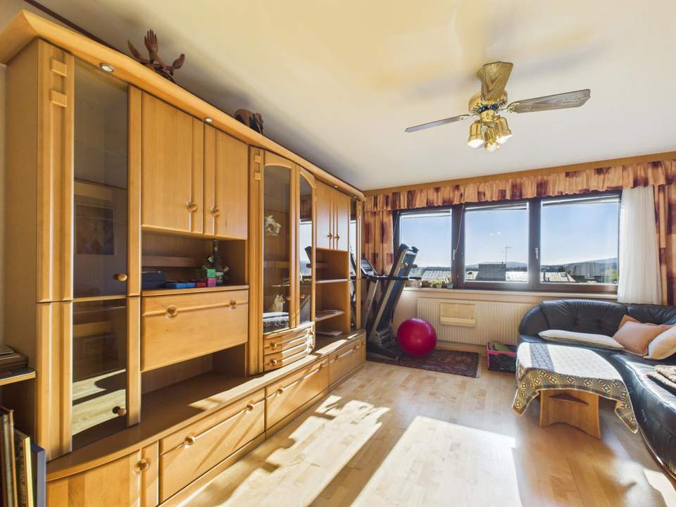 Helle 2-Zimmer-Wohnung mit Blick in den ruhigen Gemeinschaftsgarten