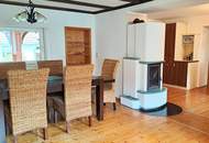 renovierter Vierkanthof mit großem Obstgarten