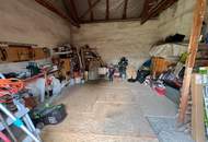 Einfamilienhaus mit ebenerdigem Garten und Nebengebäude - beleben Sie es zu neuem Leben!
