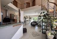 Tolles Zweifamilienhaus mit Einliegerwohnung, sonniger Terrasse, Keller, Doppelgarage und Pool!