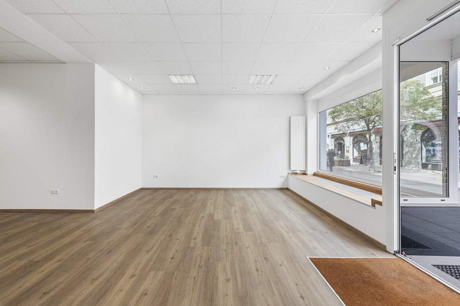 Ihre Idee beginnt hier! Flexible Geschäftsfläche auf ca. 60 m² inmitten der Innenstadt | Erstbezug | Sofort anmietbar, Gewerbeobjekt-miete, 1.112,50,€, 2700 Wiener Neustadt(Stadt)