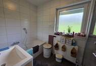 Ruhig gelegenes Wohnhaus mit herrlichem See- und Gebirgsblick und viel Platz