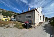 Einfamilienhaus mit großzügiger Halle und viel Potenzial in ruhiger Lage