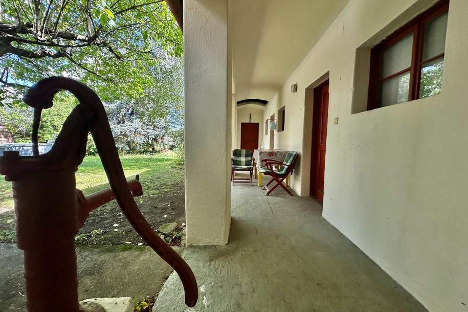 Ein Juwel im Weinviertel – ruhiges, charmantes Landhaus mit Garten, eigenem Ferienappartement/Atelier und kleinem, eigenen Weinkeller!, Haus-kauf, 298.000,€, 2143 Mistelbach