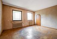 MIETKAUF | Ca. 404 m² Nutzfläche | Sanierungsbedürftig | Potenzial zum Luxuseinfamilienhaus oder Mehrgenerationenhaus | Ost/West | Großer Garten &amp; Garage