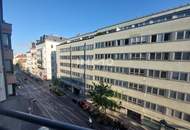 Helle 2 Zimmer- Wohnung, straßenseitig in der Laudongasse