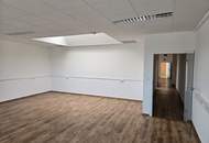 540 m² große und helle Büro- oder Geschäftsfläche im EK-West in 3300 Amstetten/Greinsfurth zu MIETEN