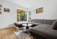 Neuwertiges Einfamilienhaus mit überdachter Terrasse und großzügiger Garage