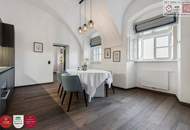 Leben im historischen „Freihof“ in Döbling: großzügige 3 Zimmer Wohnung mit Blick auf die Donau - Optional mit Parkplatz & Garten mit Pool