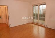 **Ab sofort** Sonnige 3-Zimmer Wohnung mit Dachterrasse in der Volksfeststrasse 34 - Top 13