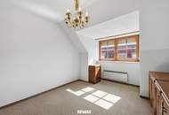 Gepflegte Dachgeschosswohnung mit Balkon in sehr guter Lage