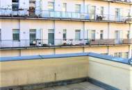 TERRASSENHIT, UNBEFRISTET, 86 m2 Altbau mit 30 m2 Freifläche, 3 Zimmer, Komplettküche, Wannenbad, Parketten, Hofruhelage