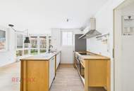 Zentrum &amp; Natur: Attraktive 3-Zimmer-Mietwohnung mit Garten