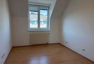 Helle 2-Zimmer-Wohnung mit Balkon im Zentrum