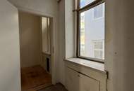 Charmante 2-Zimmer-Altbauwohnung mit Potenzial in zentraler Ruhelage
