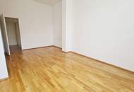 BERNHARDTSTALGASSE, unbefristete 96 m2 Altbau, Wohnküche, 3 Zimmer, Komplettküche, Wannenbad, gefördert, WG-geeignet