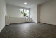 URBAN WOHNEN MIT RUHEFAKTOR ? FRISCH SANIERTE 2-ZIMMER-WOHNUNG