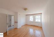 Für Singles & Pärchen: 2-Zimmer Wohnung im 4. Stock mit kleinem Balkon