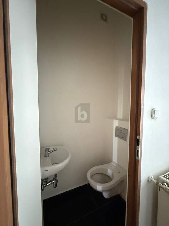 HELLES APARTMENT IN URBANER LAGE
