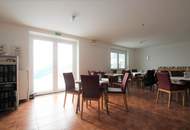 Gästehaus mit Fremdenzimmer und großem Nebengebäude in Aussichtslage von Griffen