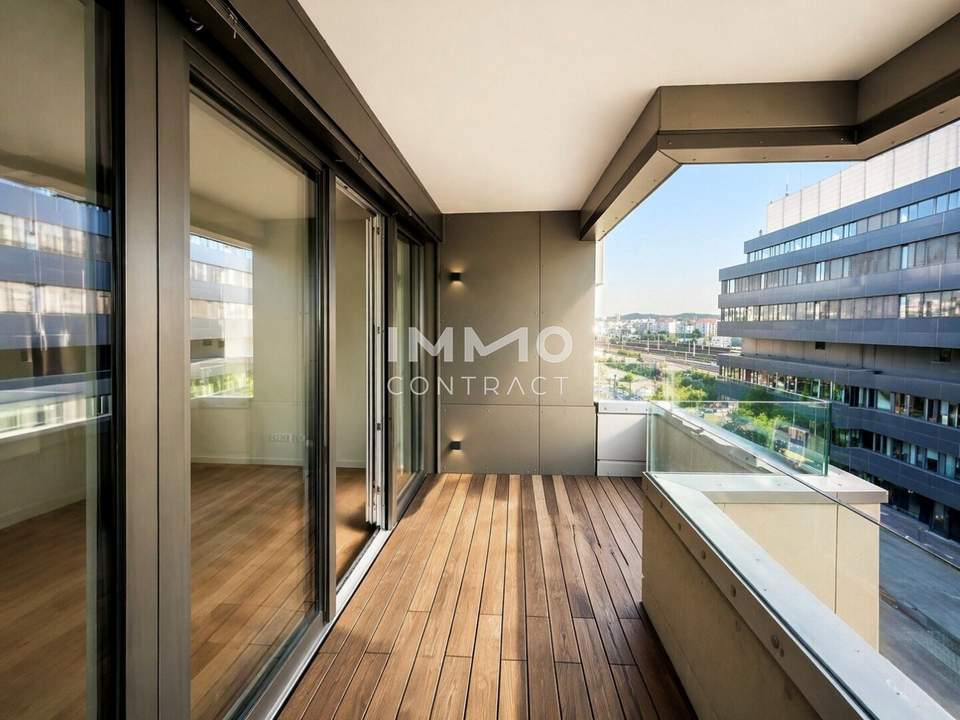 LAXURY: 2 Rooms. Prime Location. Commission-free: Directly at the main train station