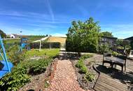 Wohnen mit Ausblick – Charmantes Einfamilienhaus mit großem Garten & Pool!