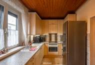 Knusperhäuschen mit gut geschnittenem Grundstück in Grünruhelage