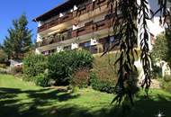 Wohntraum mit Seeblick: Renovierte 2-Zimmer-Wohnung in Seeboden. Stellplätze vor der Türe. Abstellraum und Keller.