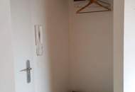 Hell, grün, ruhig und uneinsehbar + Tiefgaragenplatz = Perfekt!!