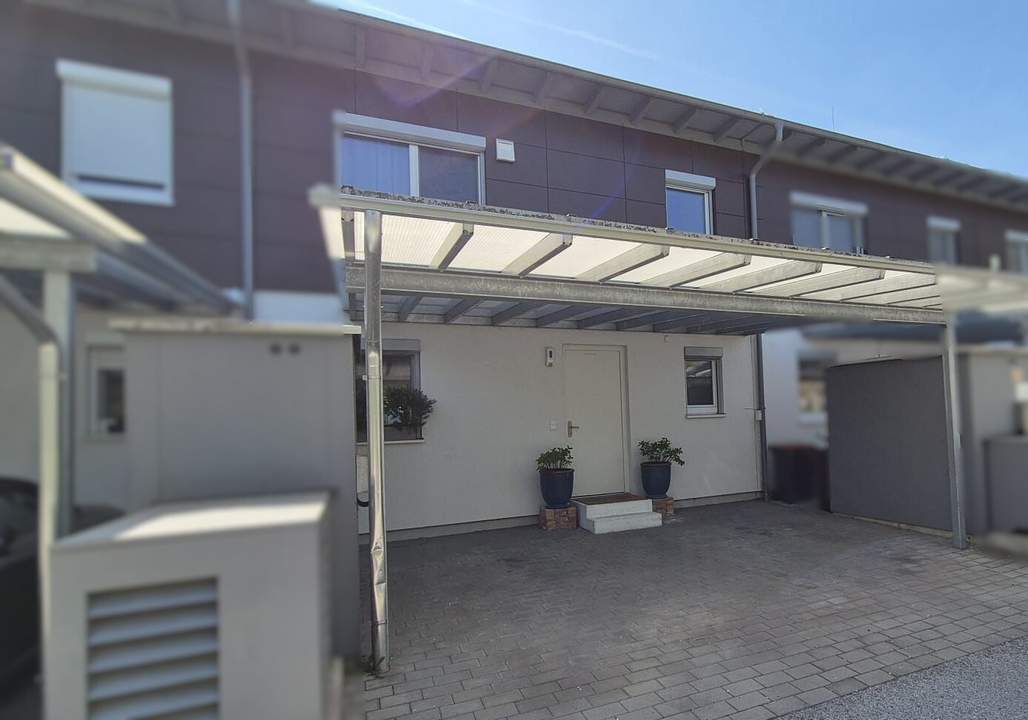 Top Reihenhaus mit Carport, Garten und Keller